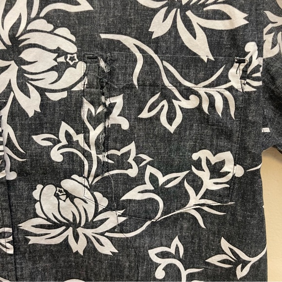 Cooke Street Button Up Hawaiian ShirtMens Sz M Black White Floral - Picture 5 of 12